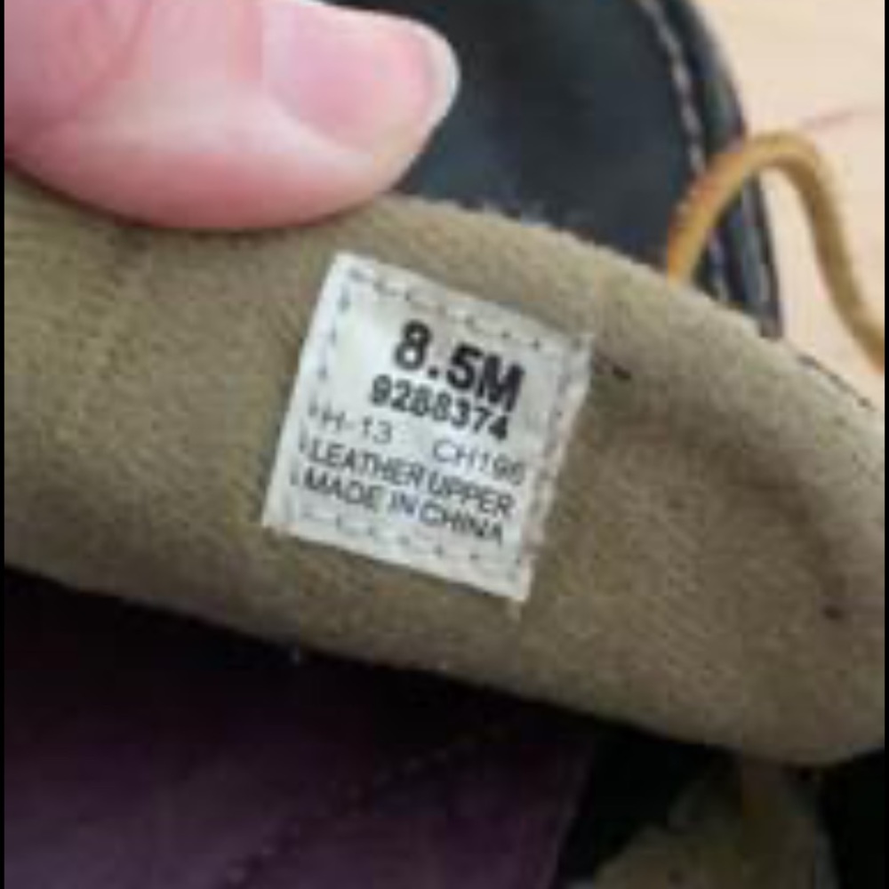 Women’s Black & Gold Sperry’s - Picture 2 of 4